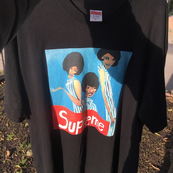 supreme group tee grey